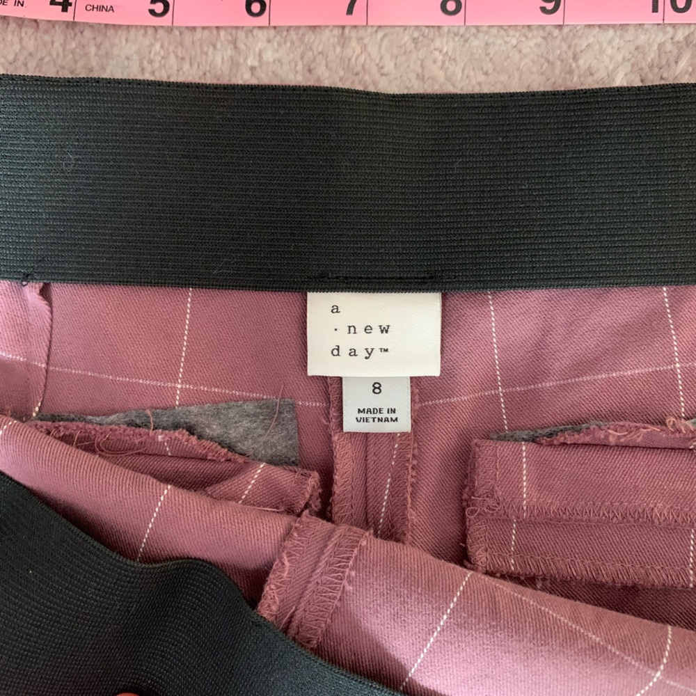 Nwot High Rise Plaid Pixie Pants - image 4